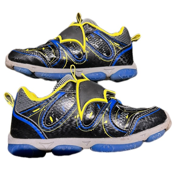 Batman Light Up Athletic Slip On Sneakers - Picture 4 of 5